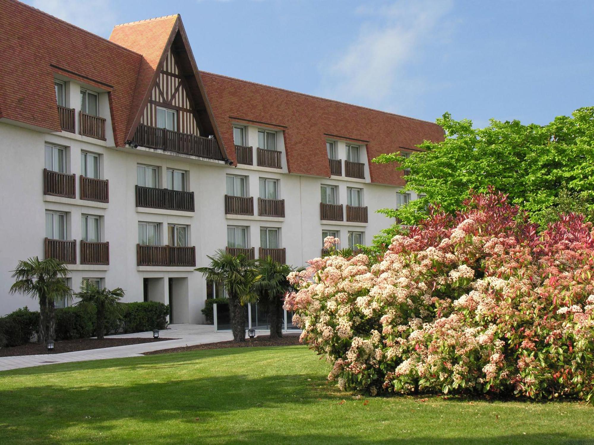 Amiraute Hotel Golf Deauville Touques Exteriér fotografie